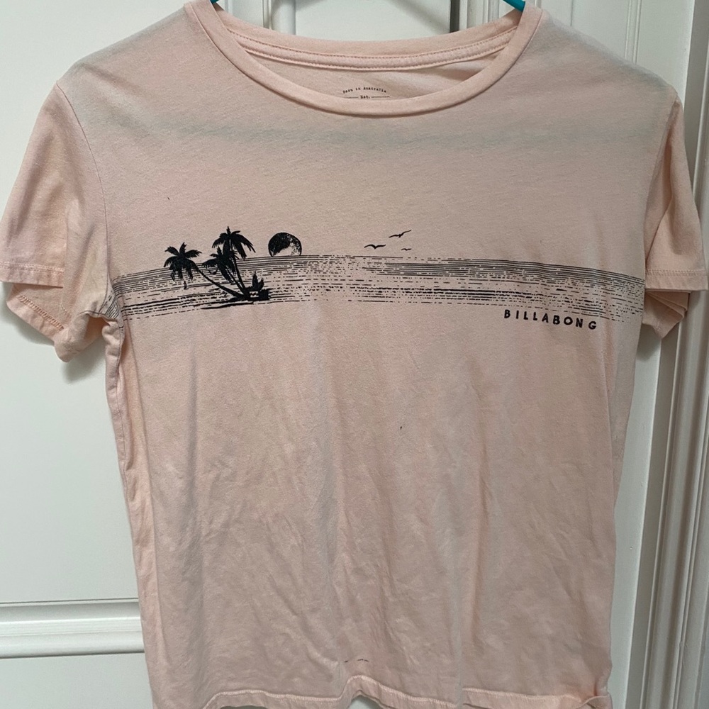 Women’s Billabong short sleeve tee